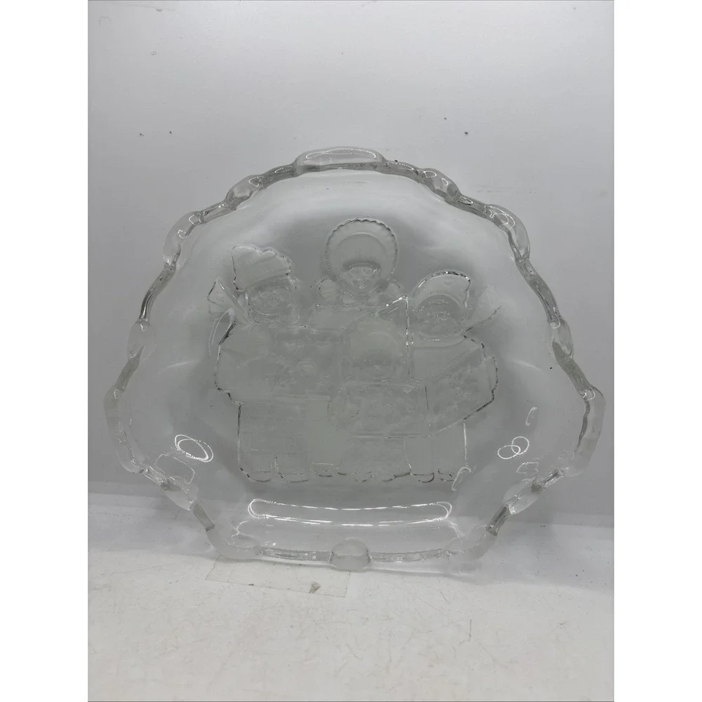 Mikasa Carolers Glass 8.25